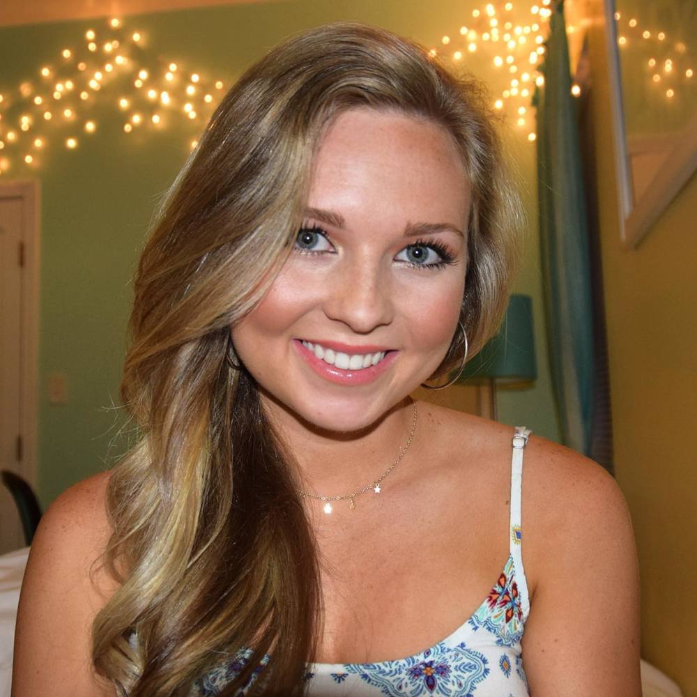 Meet your Posher, Kayla